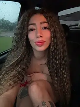 roxyrougee webcam