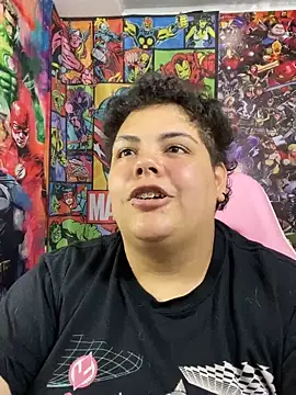 Hailey_Curvy webcam