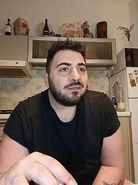 bear_skinny webcam