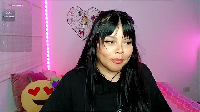 EllieMoonX webcam