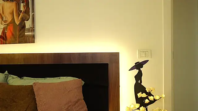 TanyaJade888 webcam