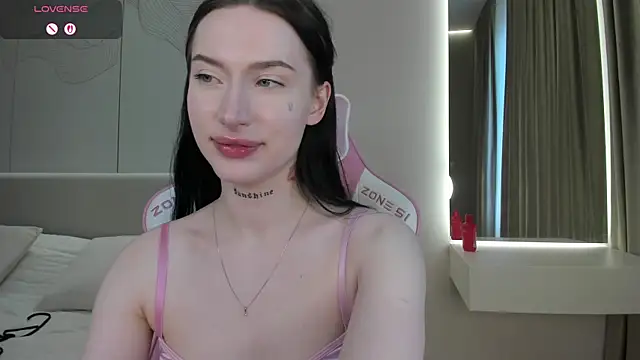 JenniferQueen11 webcam