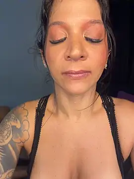Biazinhabdsm webcam