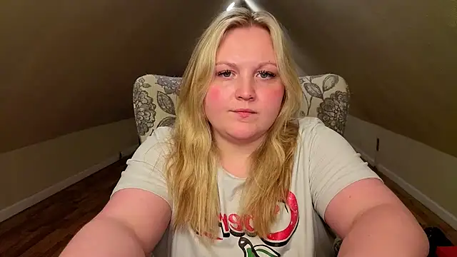 PhatAssBlond webcam