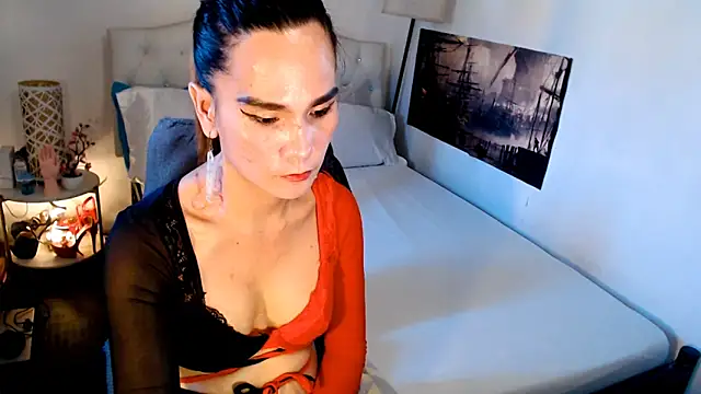 NinaDOM4CUM webcam