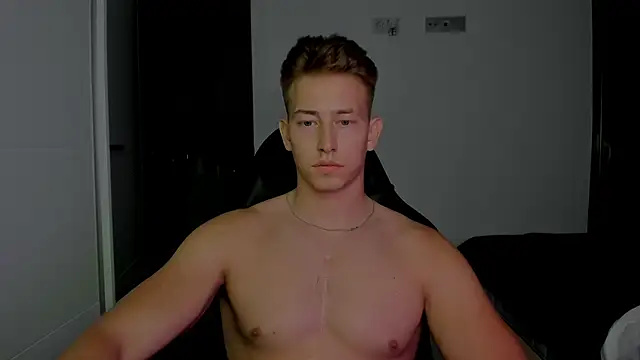 find0m_master - Find0m_master's free webcam - UK Sex Cams
