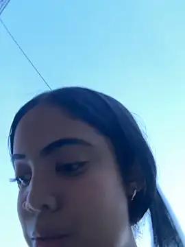 NAUGHTY_LITTLE_18 webcam