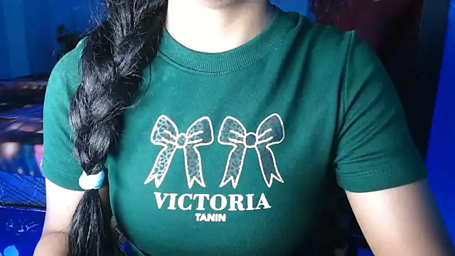 Cuteangle1 webcam