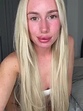 SexySaraxxoo webcam
