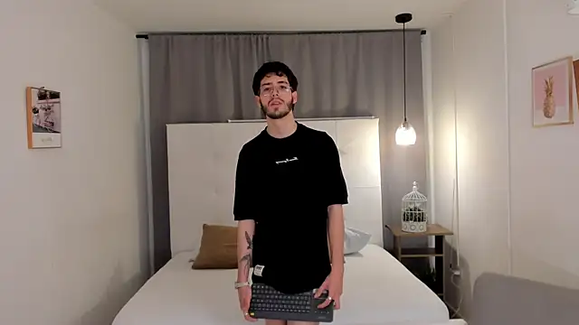 jason_23__ (M twink) - MAKE ME CUM🍌💦