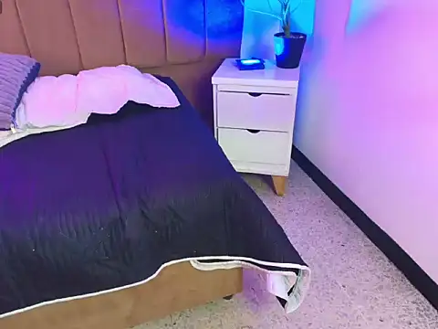 Iris_Roses webcam
