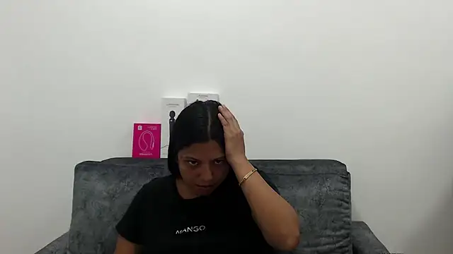 Leylafourniert webcam
