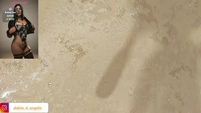 Alahia_Dangelo webcam