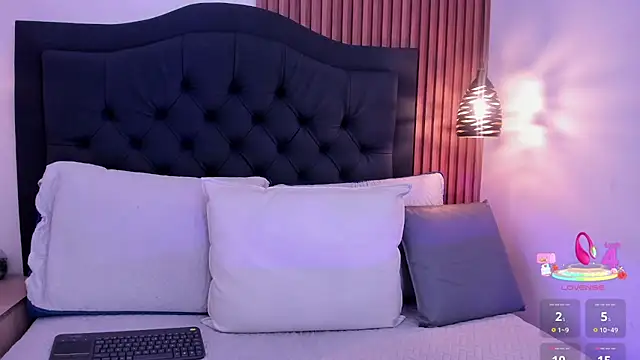 emili__hot - Emili__hot's free webcam - UK Sex Cams