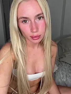 SexySaraxxoo live sex cam