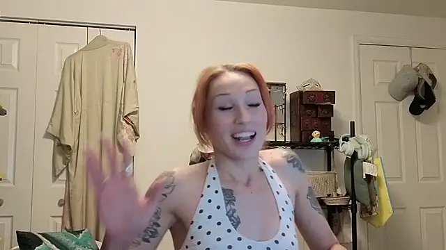 ThornsandHoney webcam