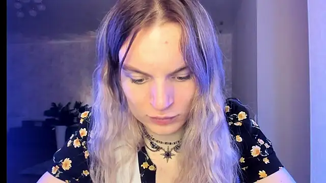 milliKira006 webcam