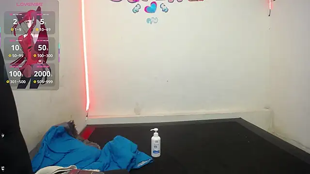 Naomy_Reiden webcam