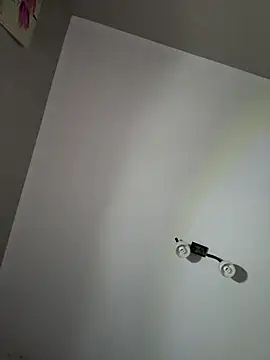 SunnyLeila2101 webcam