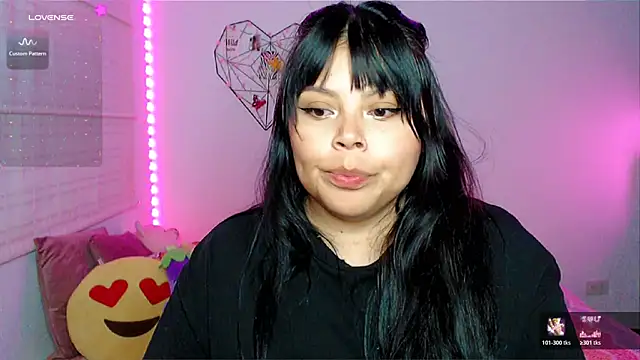 EllieMoonX webcam