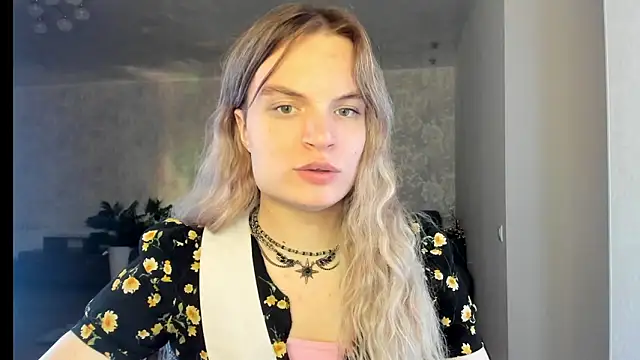milliKira006 webcam