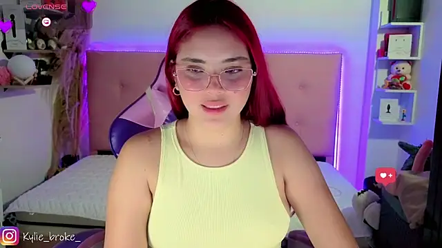 Kylie_brokee webcam