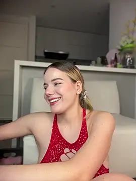nicolecut