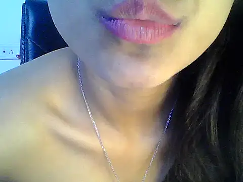 hot_deepansi02 (F teen) - ass oiling