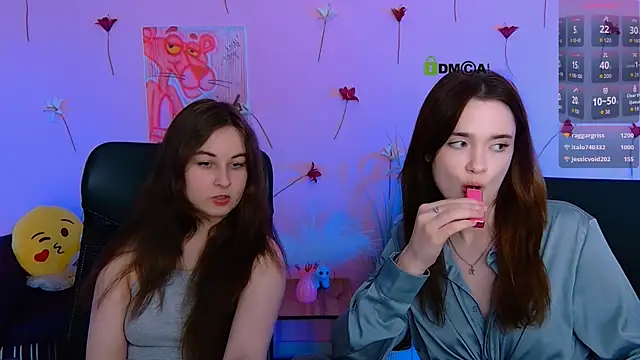 liana_kisses webcam