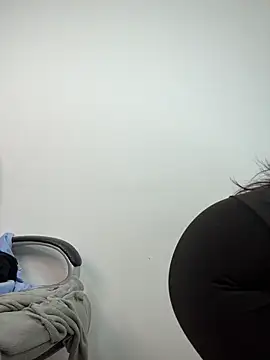 EMILIIA_RICHTER__ webcam