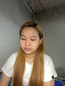 Almira6868 webcam