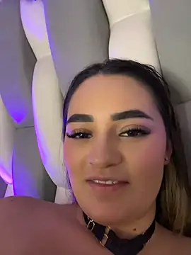 Antonella_Julieta webcam
