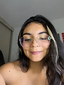 Cat2525 live sex cam