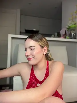 NicoleCut webcam