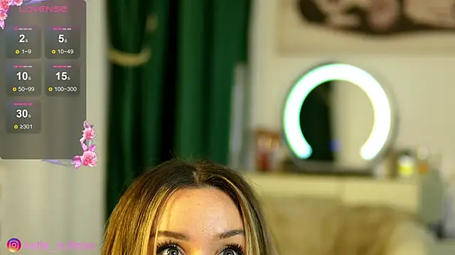 KatieCutieXooo webcam