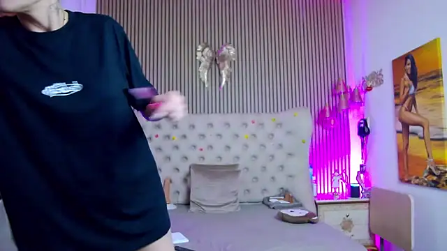 PlayfulShow webcam