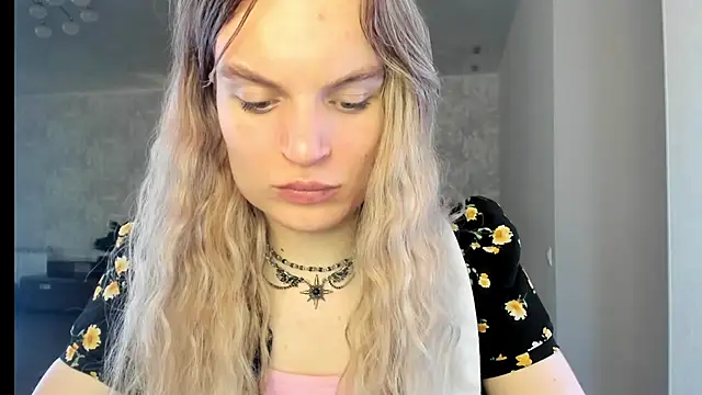 milliKira006 webcam