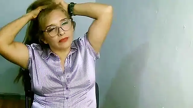 leona- webcam