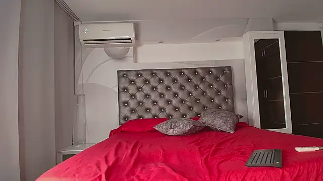 chloe_smiit webcam