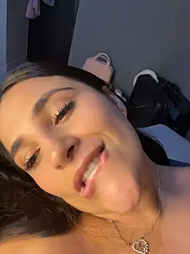Taylortits webcam