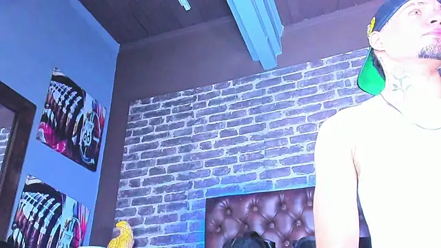 Daniel_huge22 webcam