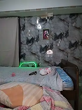 SaharQamar webcam