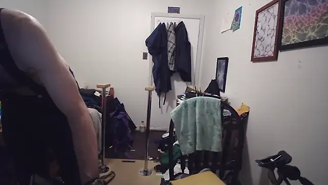 JohnnyMoves webcam