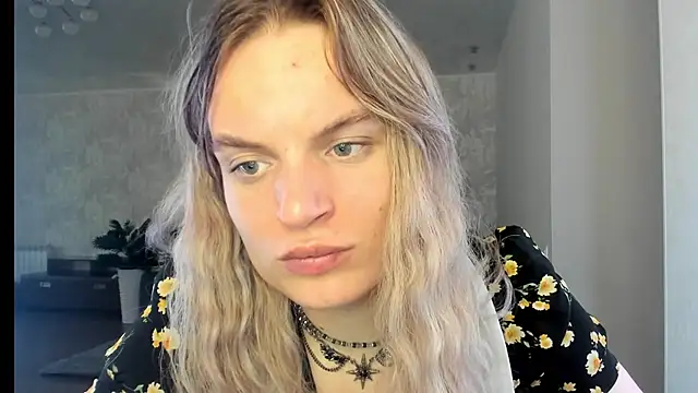 milliKira006 webcam