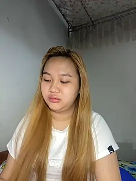Almira6868 webcam
