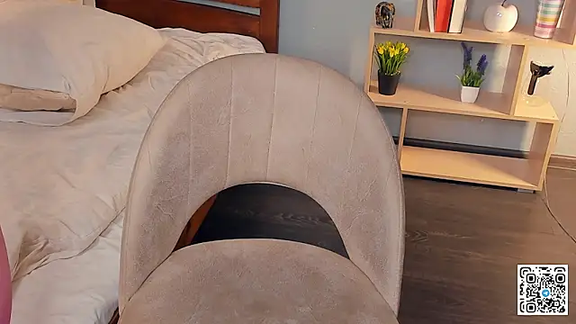 AlfredaSuttle live sex cam
