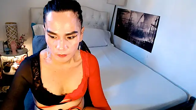 NinaDOM4CUM webcam