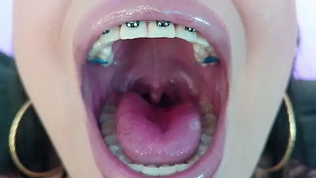 mia_roux1 webcam