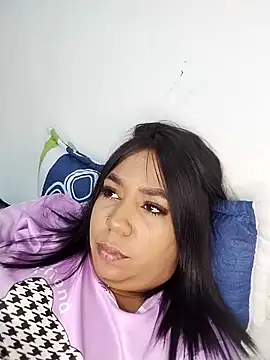 emma_purple_ webcam