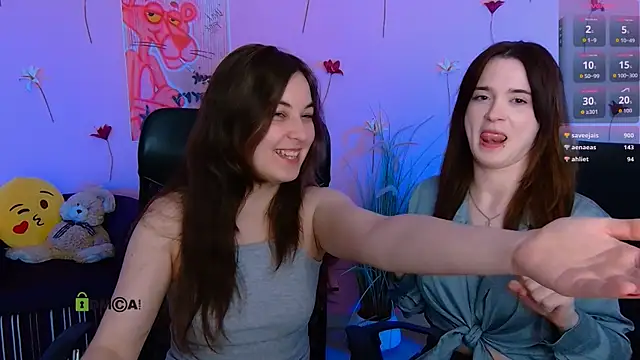 liana_kisses webcam